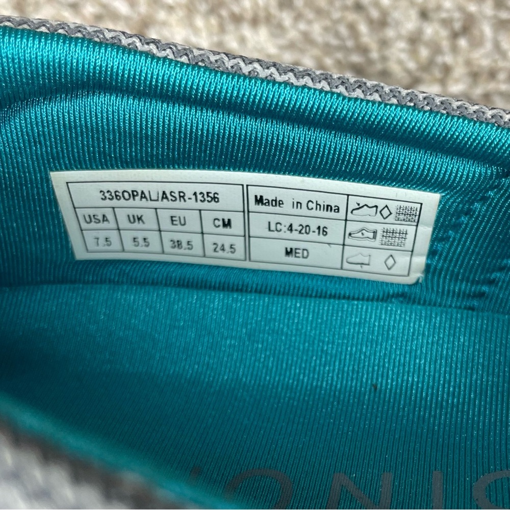 Vionic Agile Opal Gray Slip On Size 7.5 - image 7